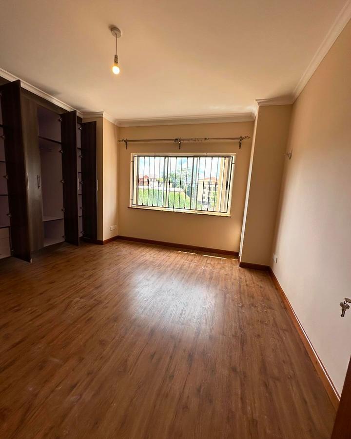 2 Bed Apartment with En Suite at Chaka Road - 3