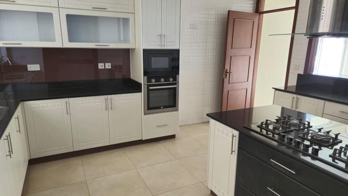 4 Bed Apartment with Swimming Pool at Parklands - 4