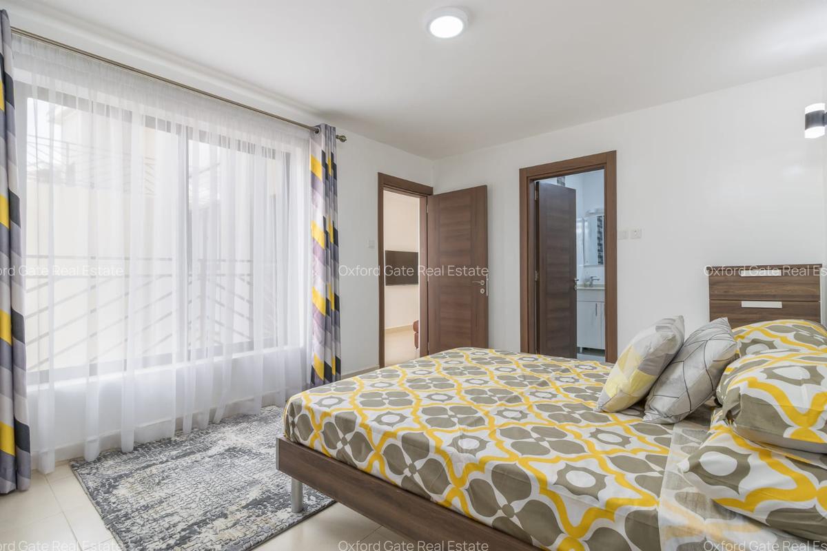 5 Bed Townhouse with En Suite at Muthama Raod - 10