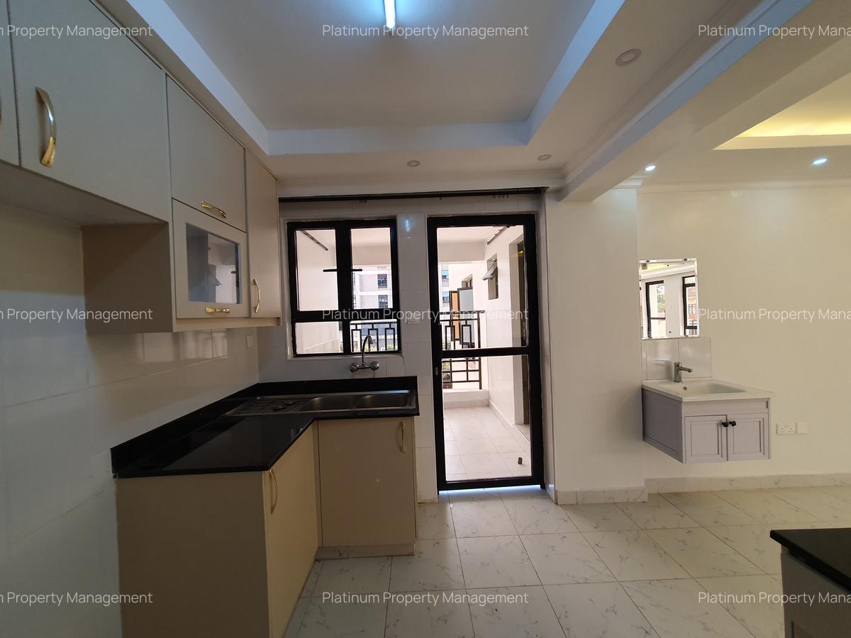 3 Bed Apartment with En Suite at City Park Drive - 6