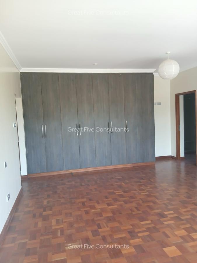 5 Bed Villa with En Suite in Westlands Area - 10