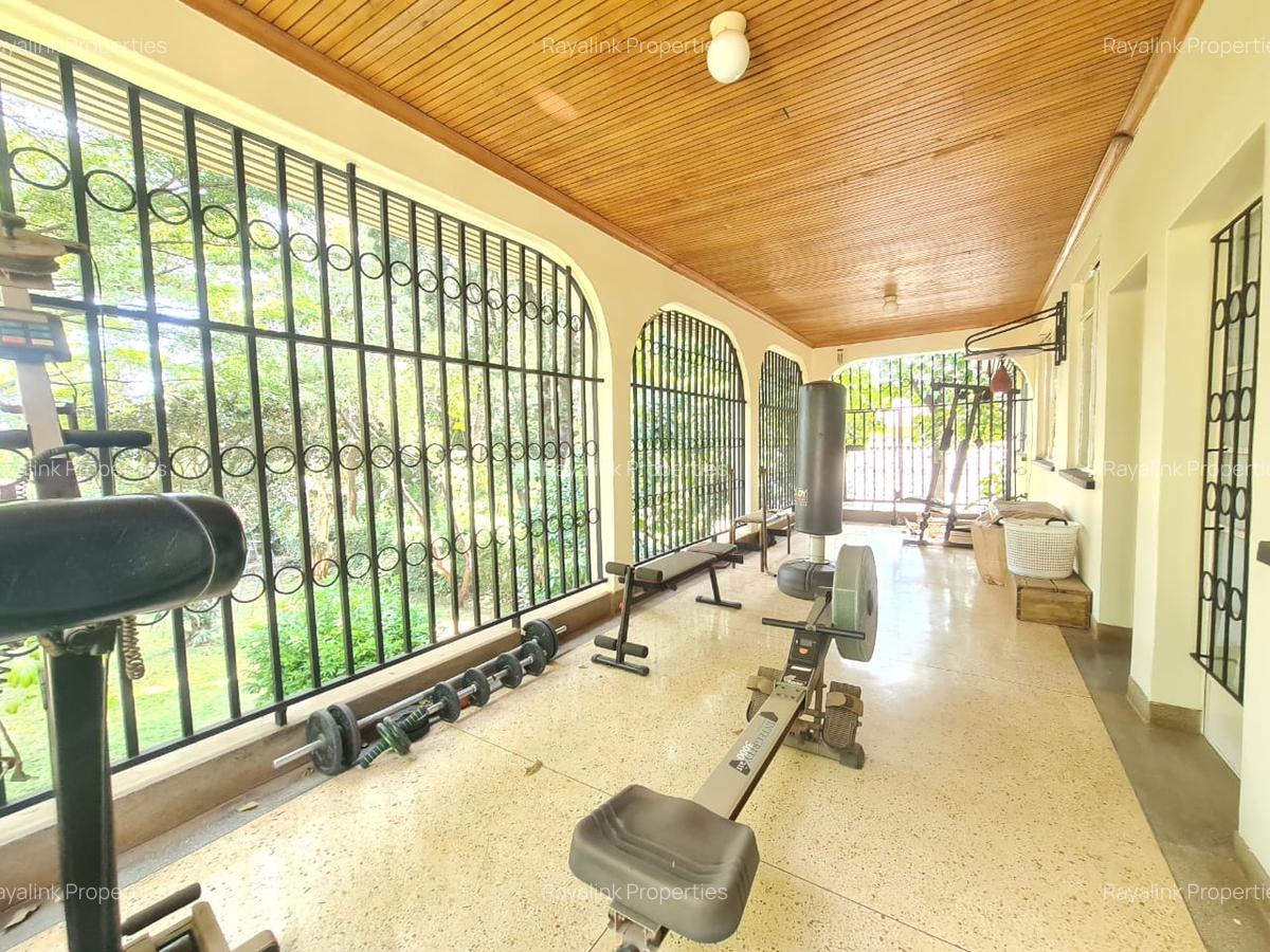 5 Bed House with En Suite at Nyari - 13