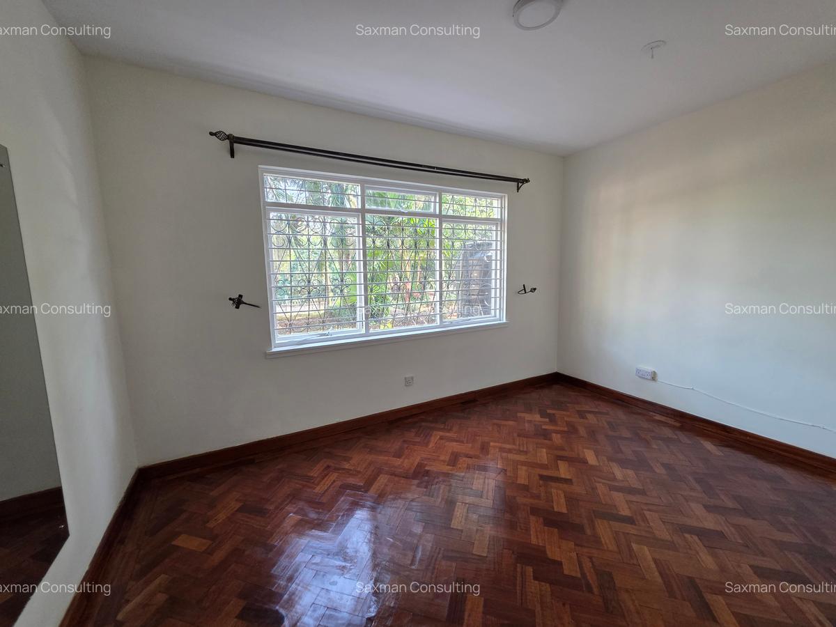 4 Bed House with En Suite in Runda - 6