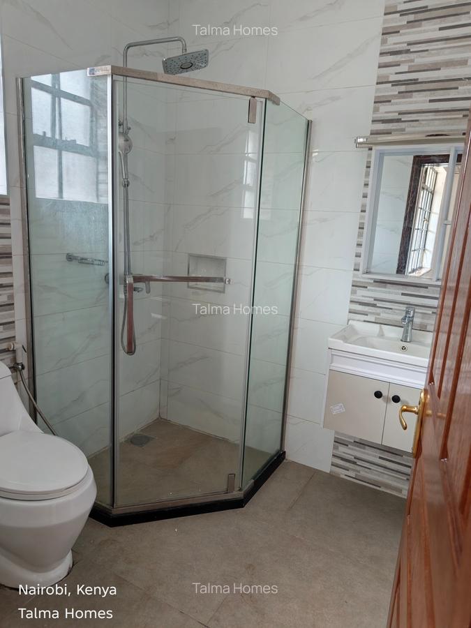 4 Bed Townhouse with En Suite at Lavington - 16