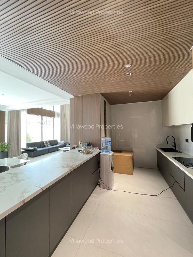 5 Bed Villa with En Suite in Lavington - 6