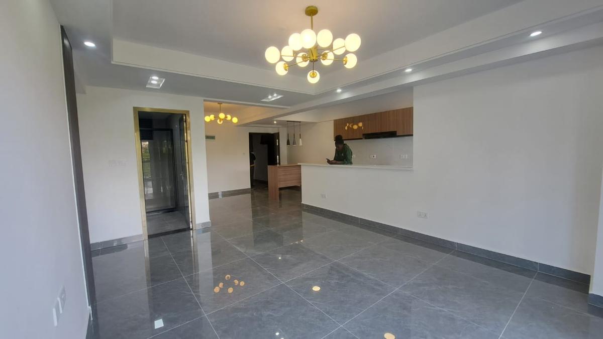 2 Bed Apartment with En Suite at Riverside Dr - 3