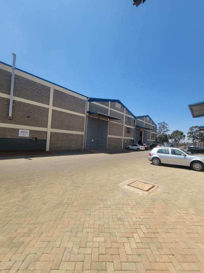 6,086 ft² warehouse with parking in ruiru