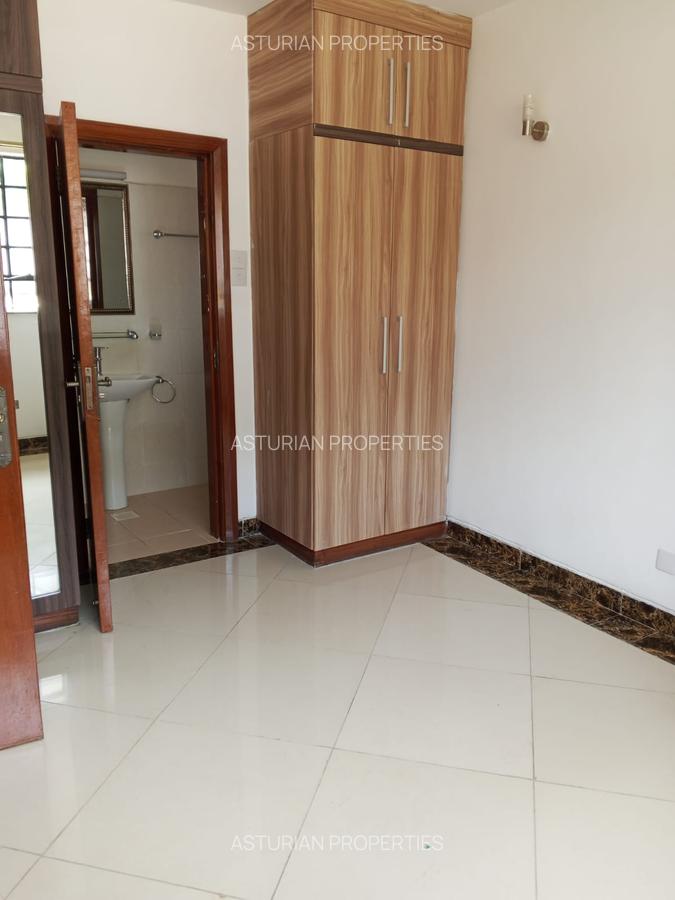 4 Bed Townhouse with En Suite in Kitisuru - 9