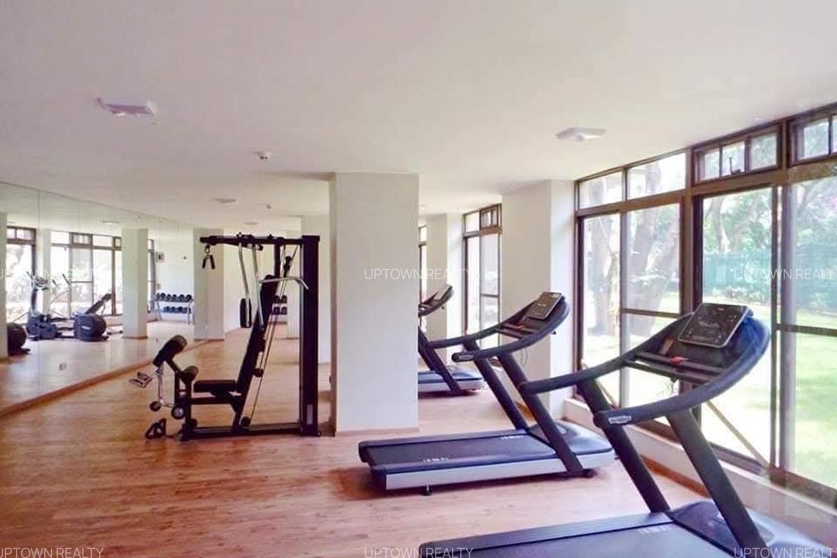 Serviced 3 Bed Apartment with En Suite at Parklands - 12