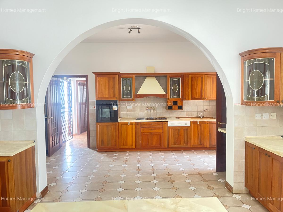 4 Bed Villa with Swimming Pool in Thigiri - 10