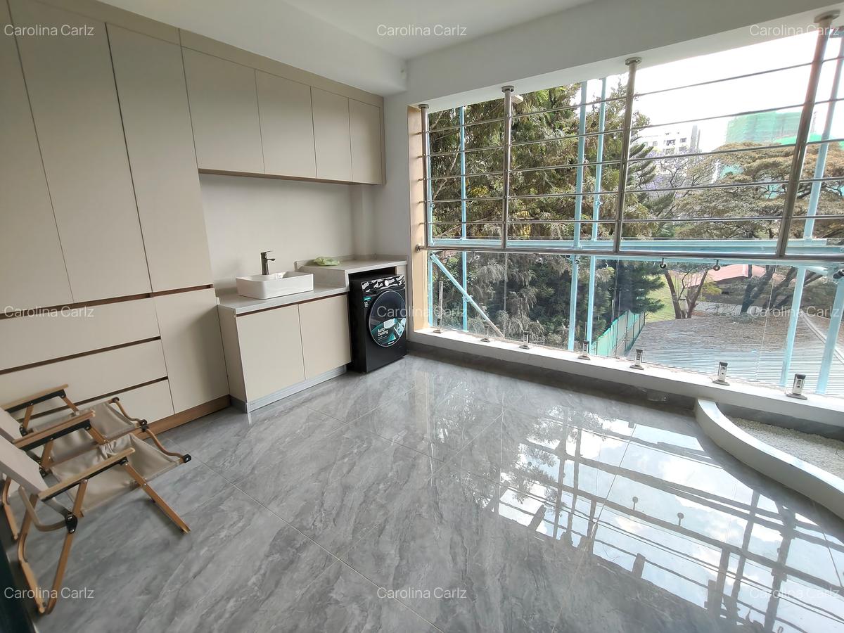 3 Bed Apartment with En Suite at Westlands - 5