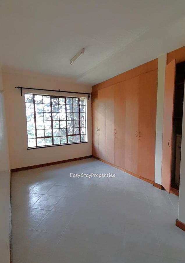 2 Bed Apartment with En Suite in Westlands Area - 10