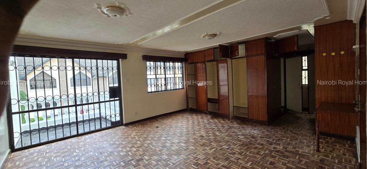 4 Bed Townhouse with En Suite at Lavington Green - 12