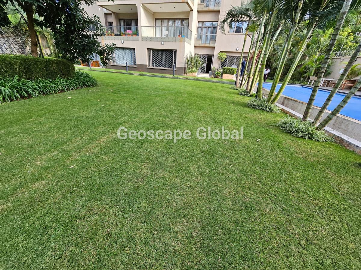 3 Bed Apartment with En Suite in Riverside - 18
