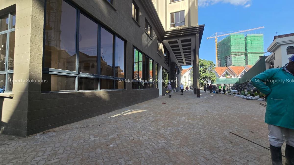 1 Bed Apartment with En Suite in Westlands Area - 4