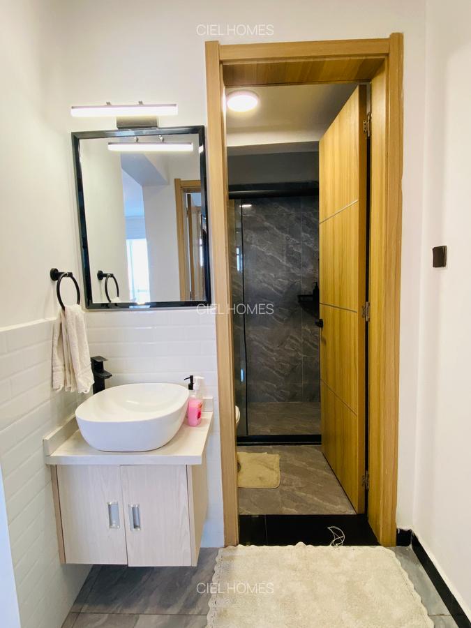 Furnished 2 Bed Apartment with En Suite at Wood Avenue - 7