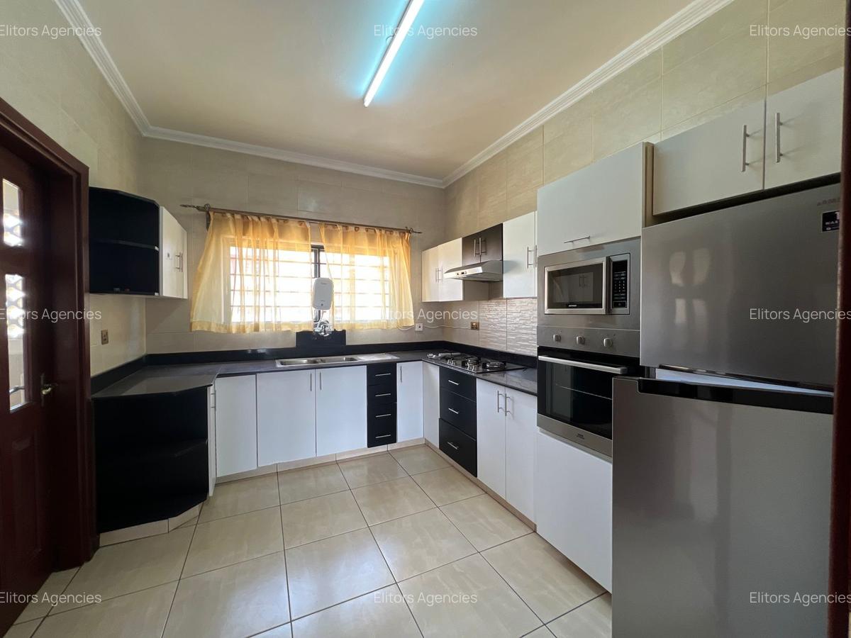 2 Bed Apartment with En Suite at Raphta Road - 3