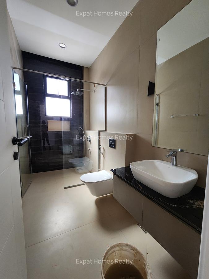 5 Bed Villa with En Suite in Lavington - 15