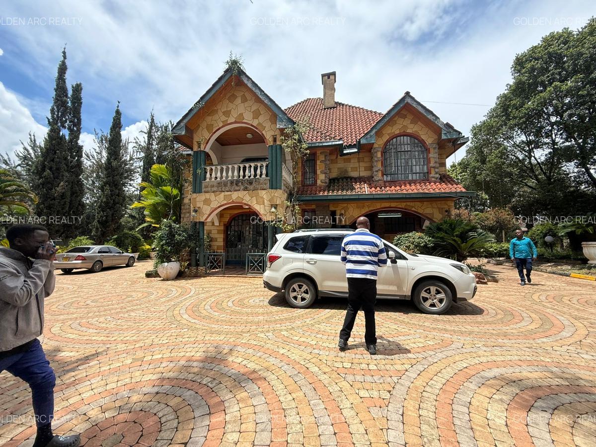 5 Bed Townhouse with En Suite in Karen - 2