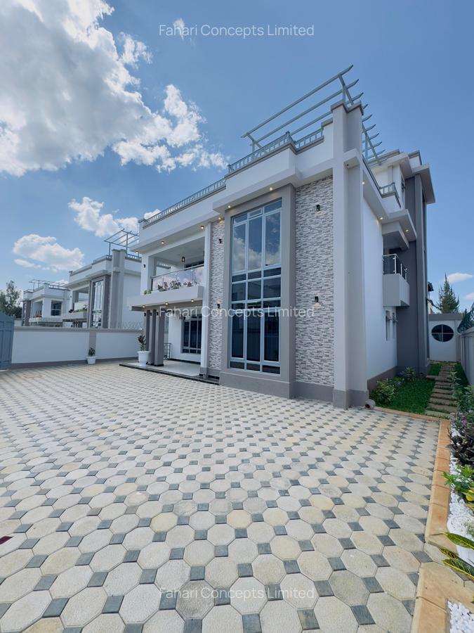 5 Bed Villa with En Suite at Mugutha - 2