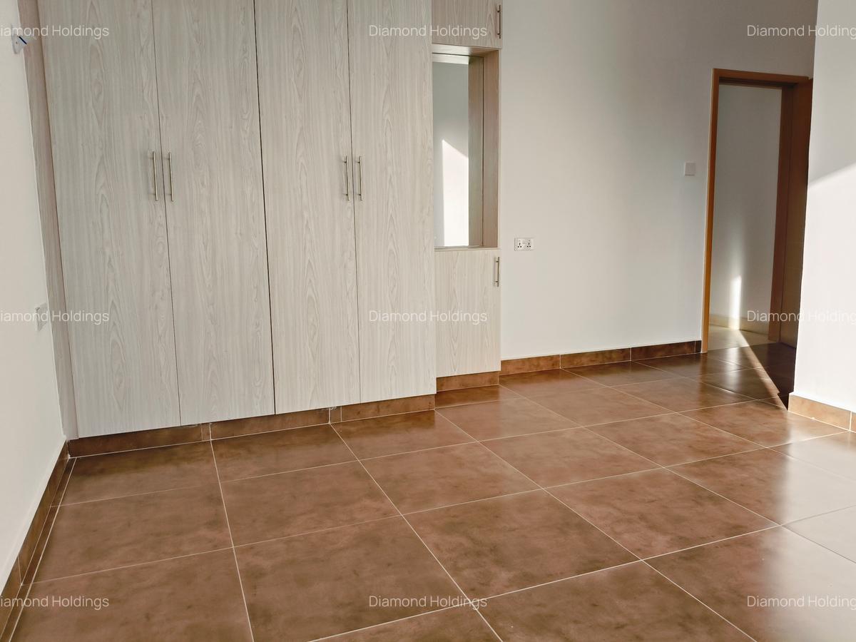 2 Bed Apartment with En Suite in Parklands - 8