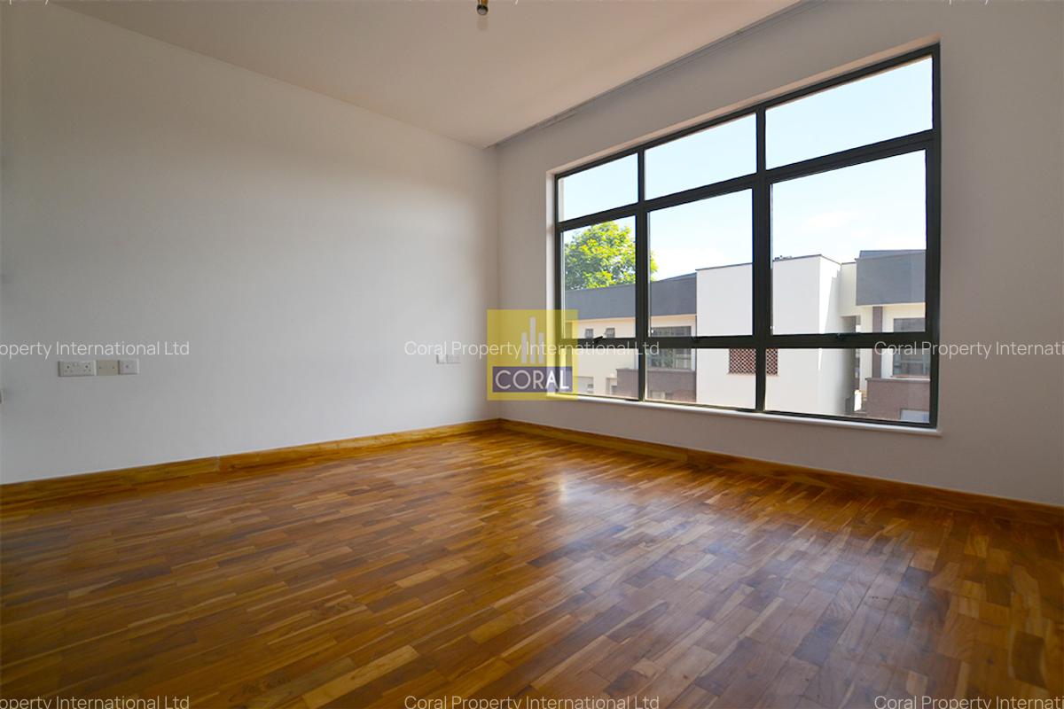 4 Bed Apartment with Backup Generator in Rosslyn - 19
