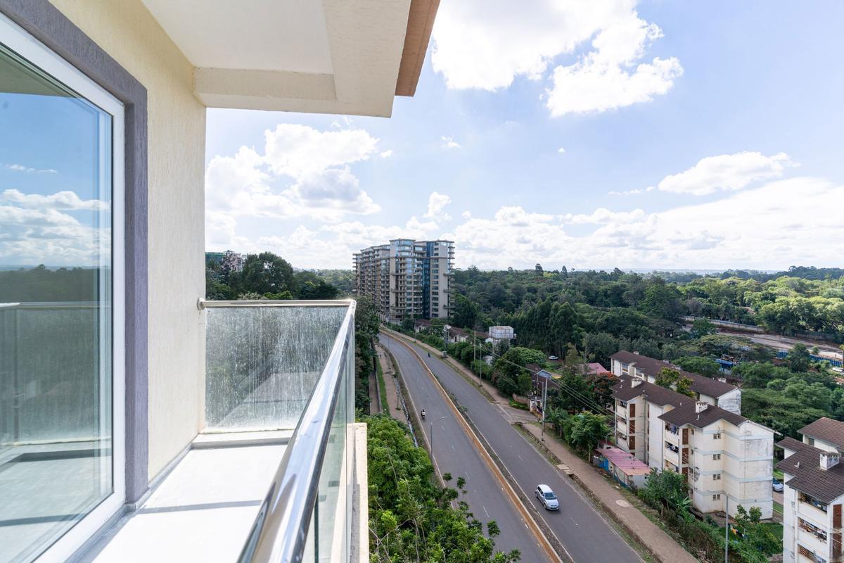 3 Bed Apartment with En Suite in Parklands - 16