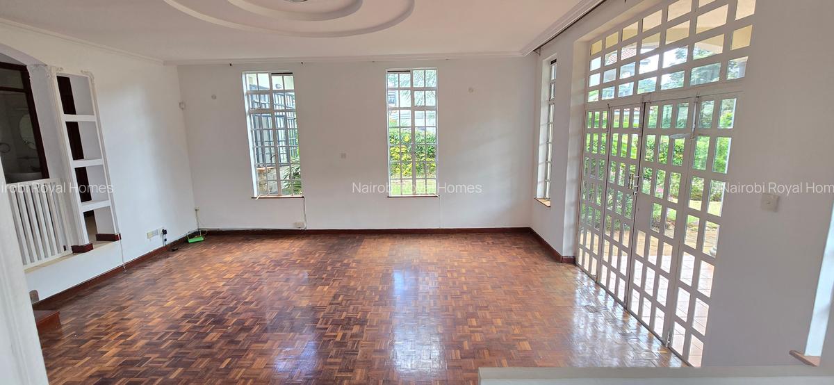 4 Bed Townhouse with En Suite at Rosslyn Heights - 16