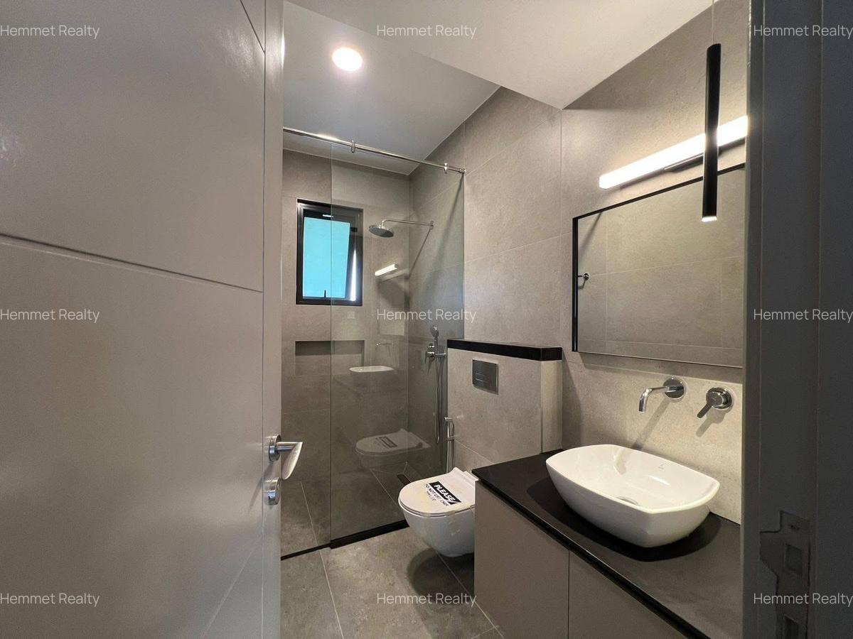 4 Bed Townhouse with En Suite in Langata - 13