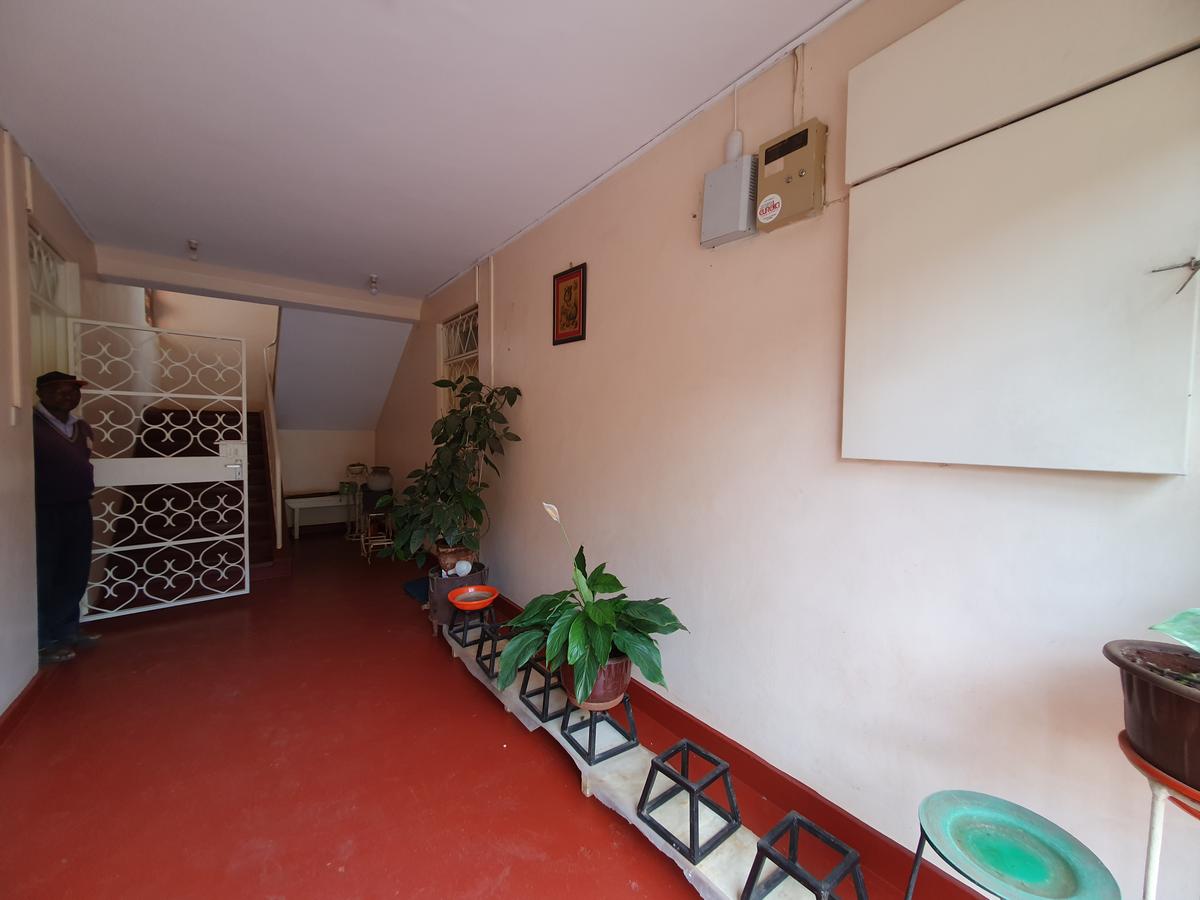 2 Bed Apartment with Parking in Parklands - 11