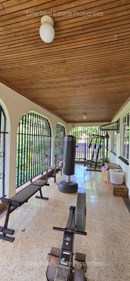 4 Bed House with En Suite in Nyari - 19