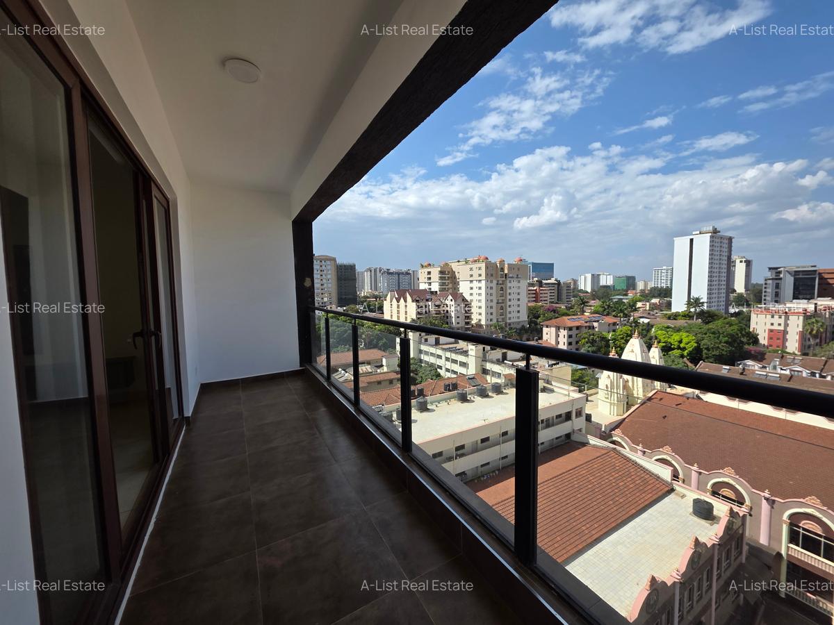 Serviced 4 Bed Apartment with En Suite at 2Nd Parklands - 11
