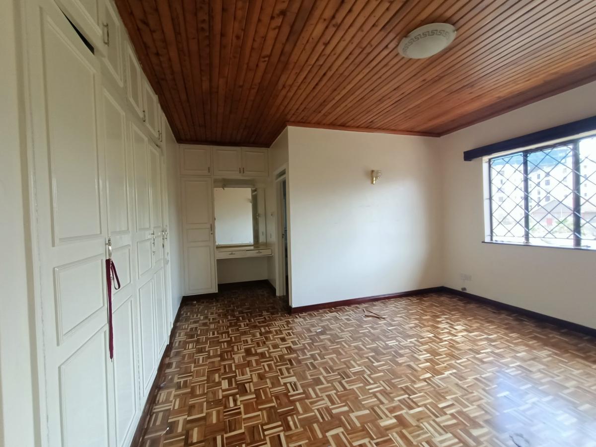 3 Bed Apartment with En Suite at Kileleshwa - 5