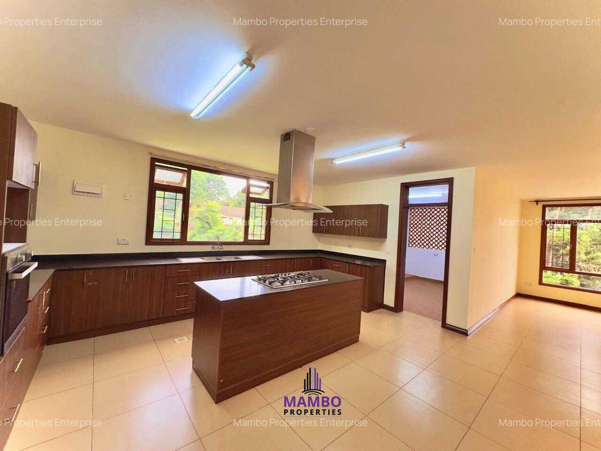 4 Bed Apartment with En Suite at Riverside Drive - 3