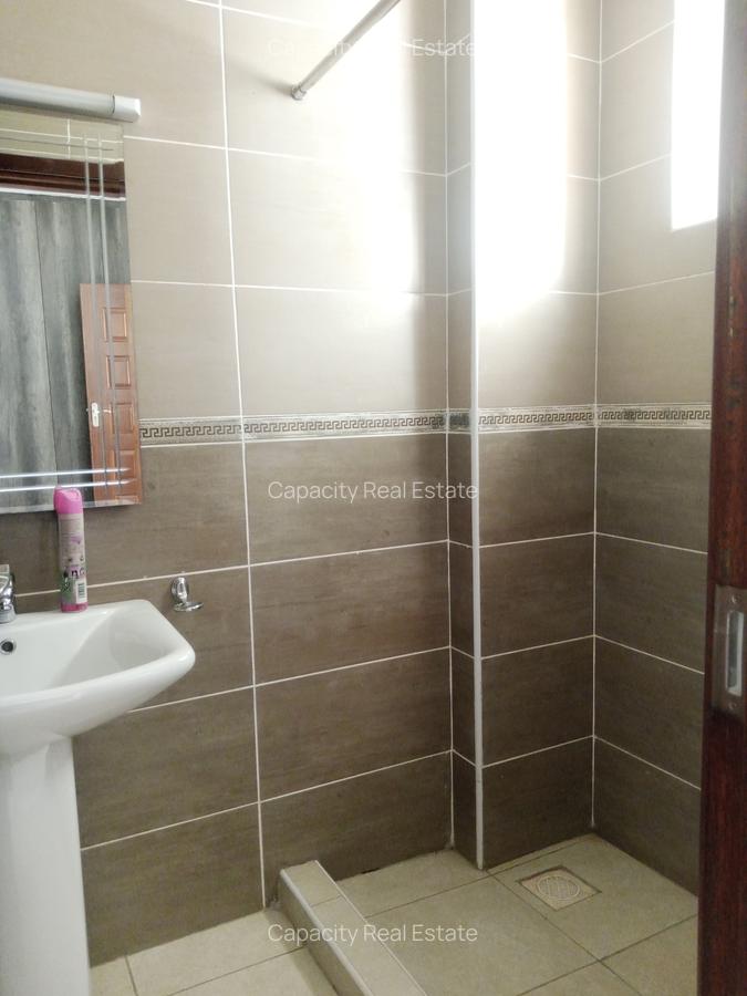 Serviced 2 Bed Apartment with En Suite in Westlands Area - 13