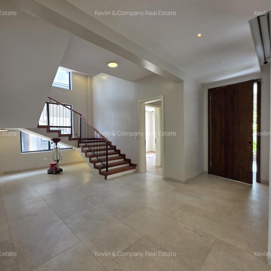 5 Bed Villa with En Suite in Lavington - 5