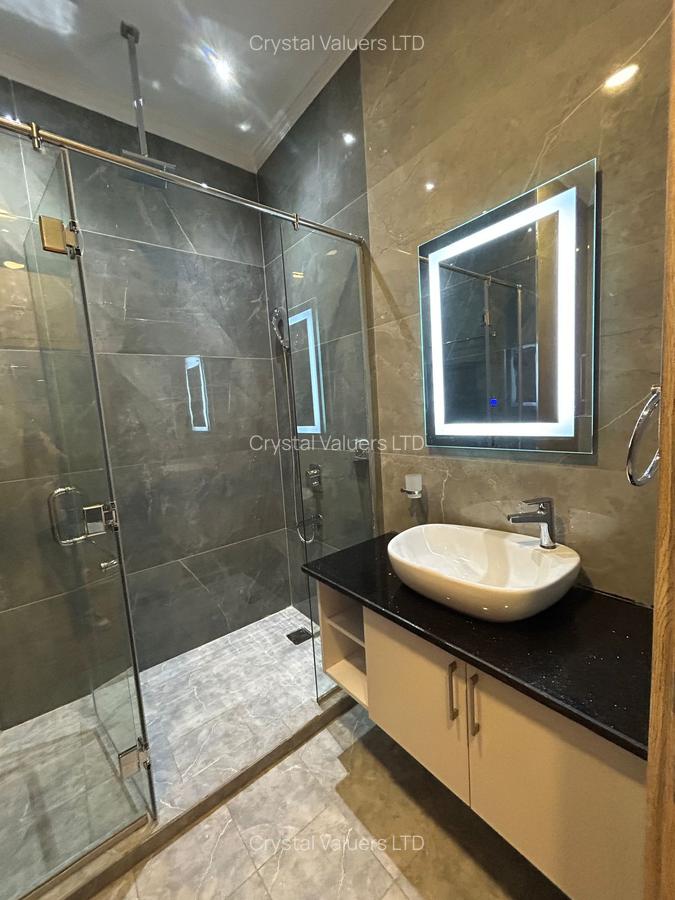 4 Bed Apartment with Swimming Pool in Spring Valley - 6