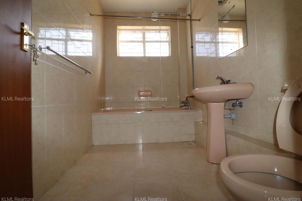 3 Bed Apartment with En Suite at Kilimani - 7