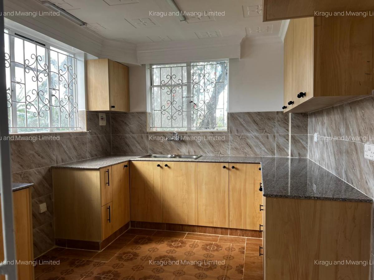 3 Bed House with Garden at Cianda - 5