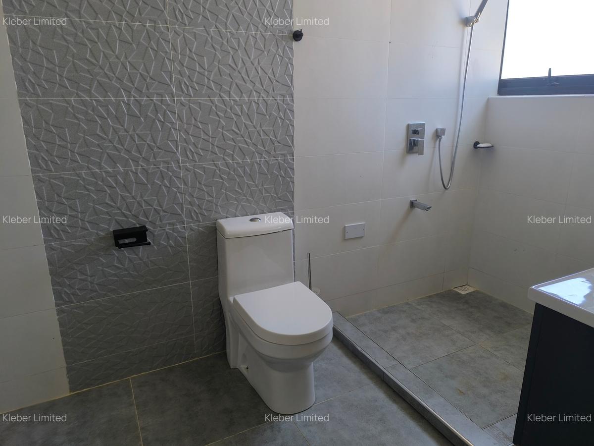 4 Bed Townhouse with En Suite at Kenyatta Road - 10