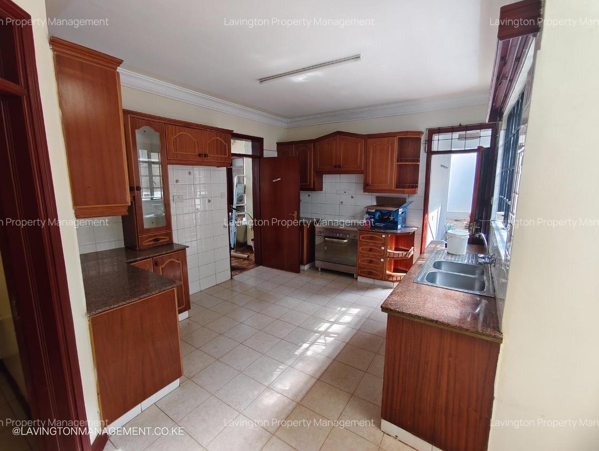 4 Bed Townhouse with En Suite at Lavington Green - 3