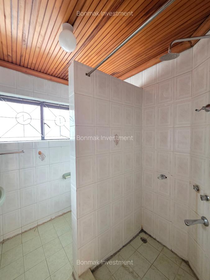 4 Bed Townhouse with En Suite at Valley Arcade. - 12