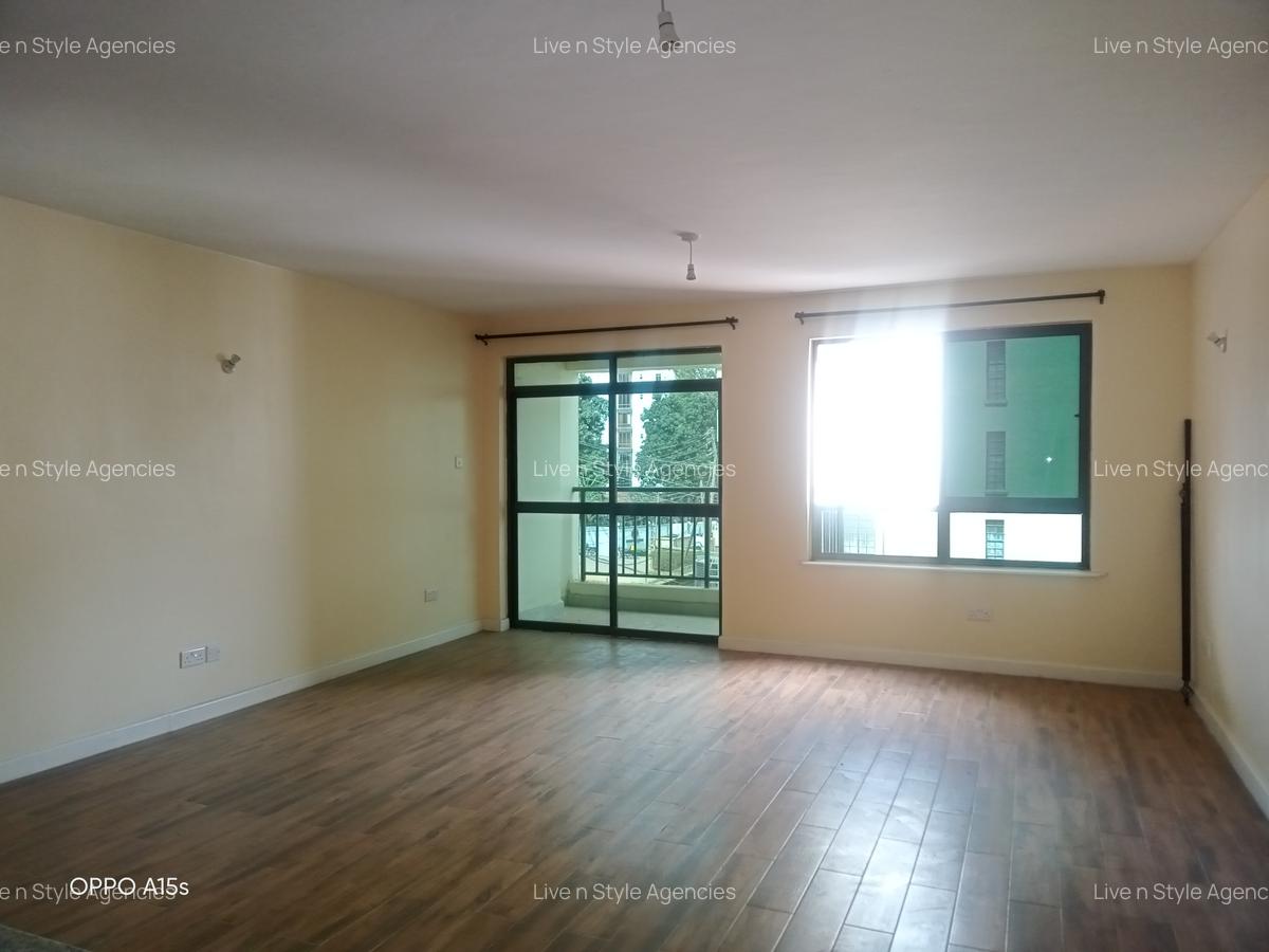 2 Bed Apartment with En Suite in Lavington - 5