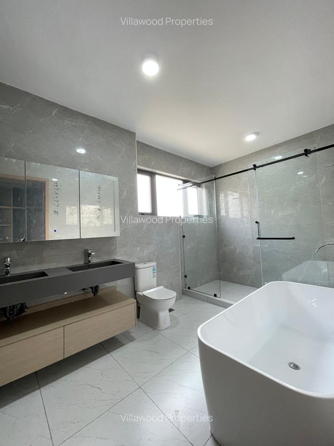 6 Bed Villa with En Suite in Lavington - 13