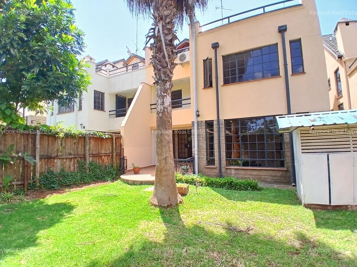 5 Bed Townhouse with En Suite at Lavington - 3