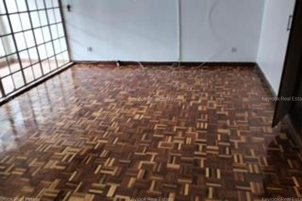 5 Bed Townhouse with En Suite at Lavington Green - 12