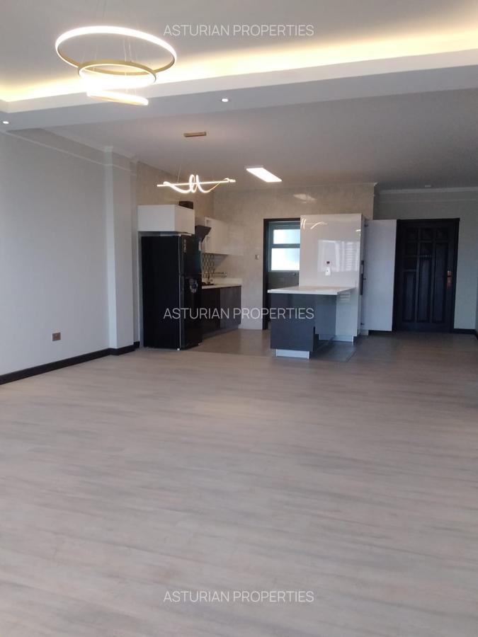 2 Bed Apartment with En Suite in Riverside - 3