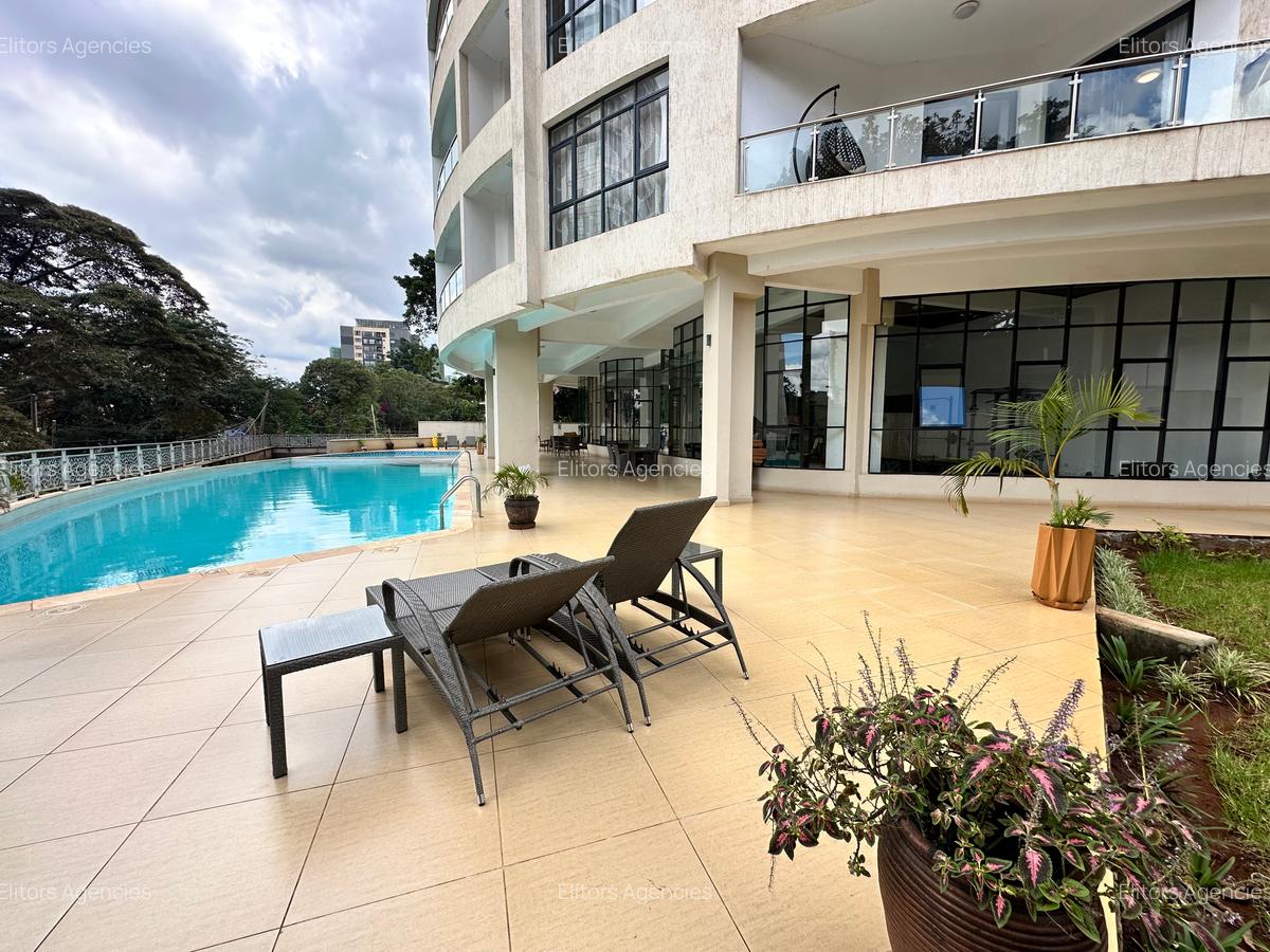 Serviced 2 Bed Apartment with En Suite at Lantana Road - 1