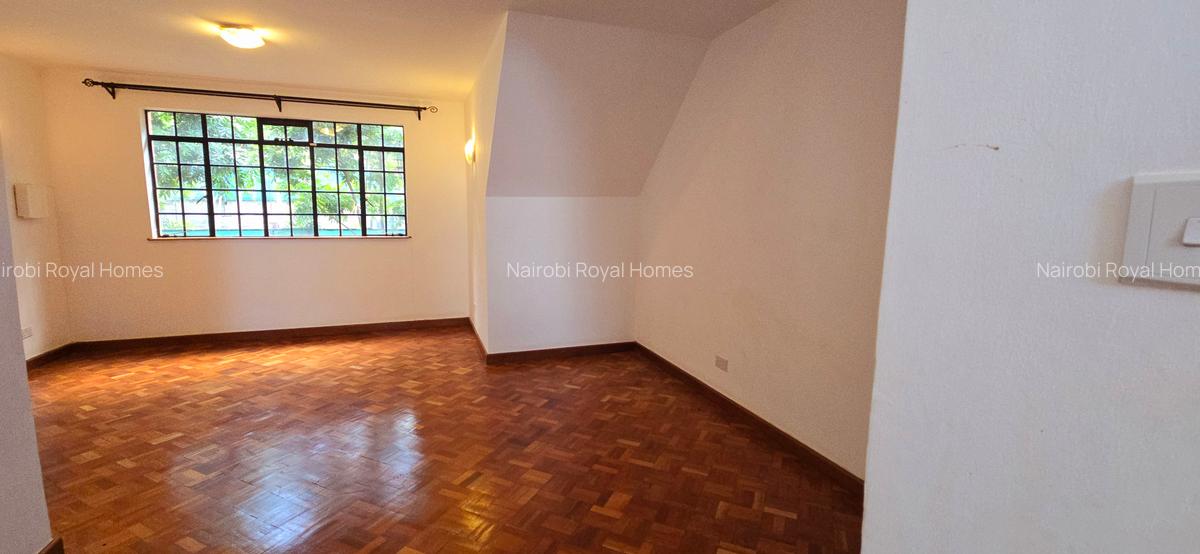 4 Bed Townhouse with En Suite at Lavington Green - 18