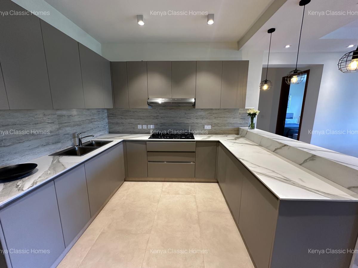 3 Bed Apartment with En Suite at Riverside - 6